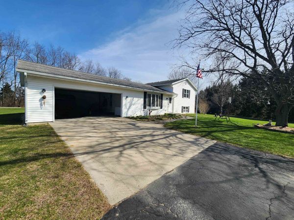 2549 State 213 Road, Orfordville, WI 53576