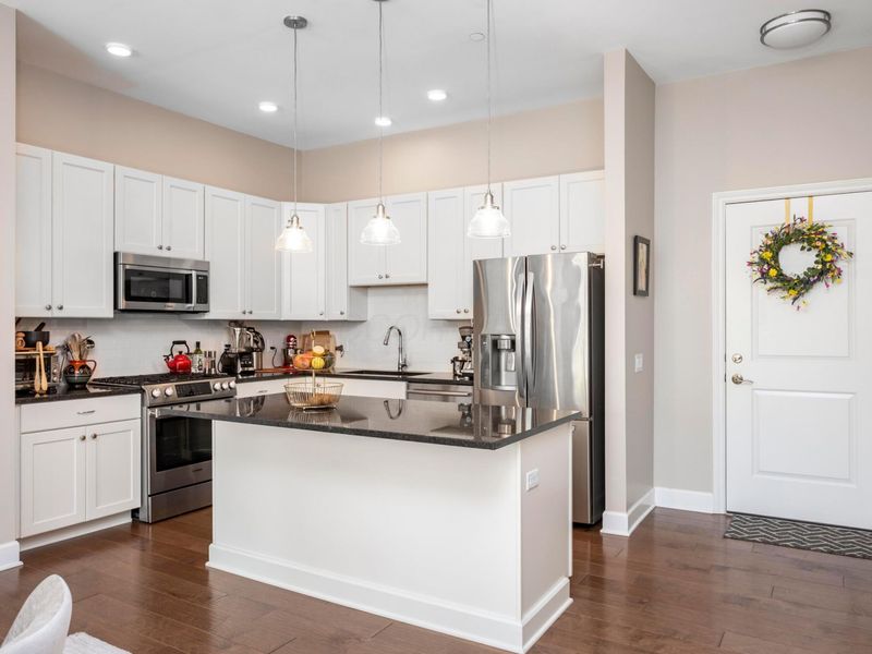 828 Bobcat Avenue, Unit 305, Columbus, OH 43212 Photo 6