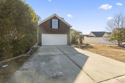 653 Kindred Dr.  photo 4