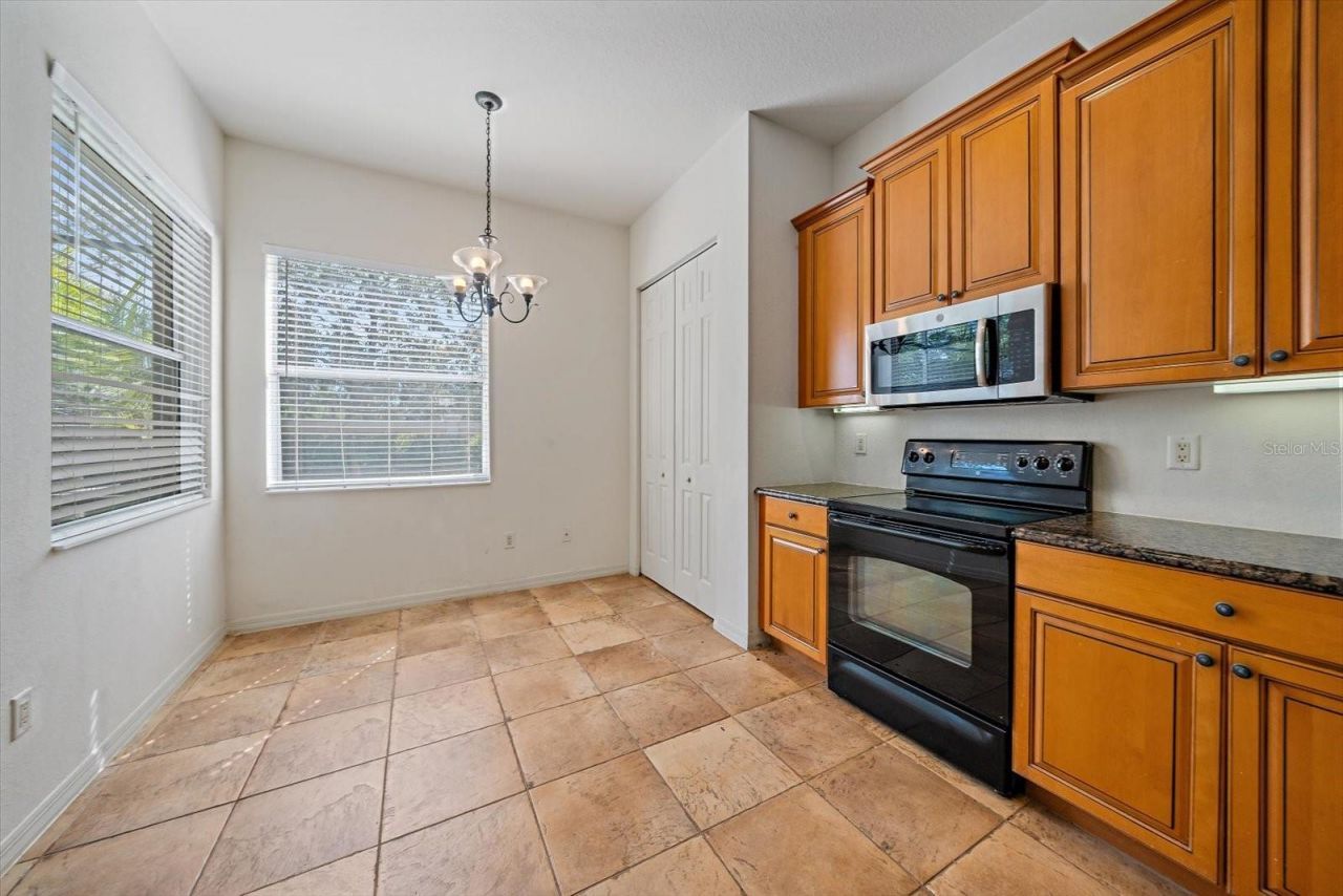 6623 38th Lane E, Sarasota, FL 34243 Photo