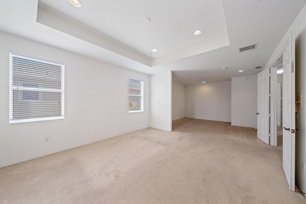6623 38th Lane E, Sarasota, FL 34243 Photo