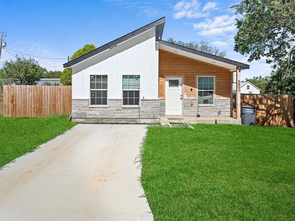 5811 Lake Granbury Trail, Granbury, TX 76048