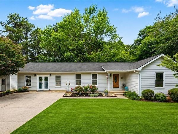 6 Bluebird Lane , Tallapoosa, GA 30176