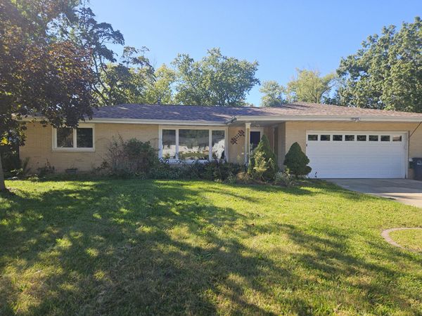 129 Concord Drive , Michigan City, IN 46360