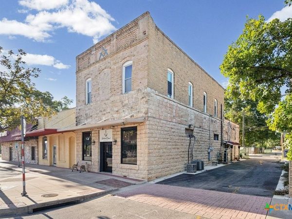 107 W Center Street , Kyle, TX 78640