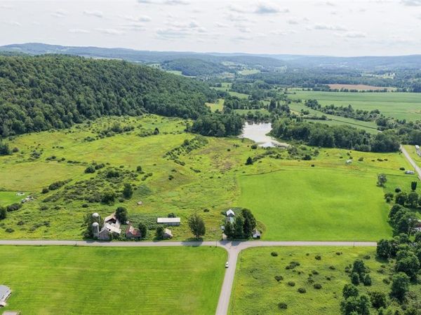 186 County Highway 22 , Exeter, NY 13491