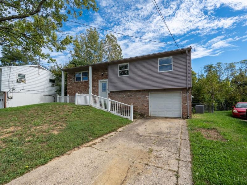 11478 Ivyrock Court, Forest Park, OH 45240 Photo 2