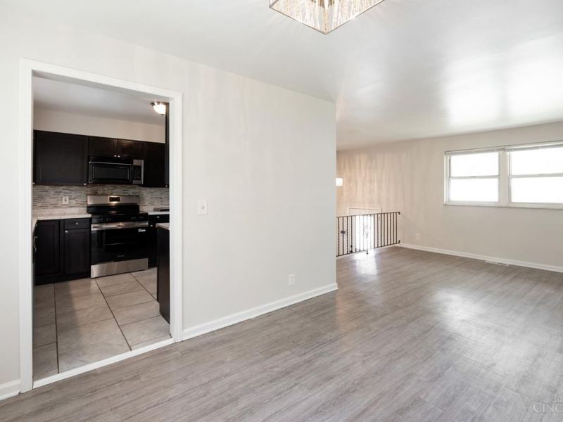 11478 Ivyrock Court, Forest Park, OH 45240 Photo 6