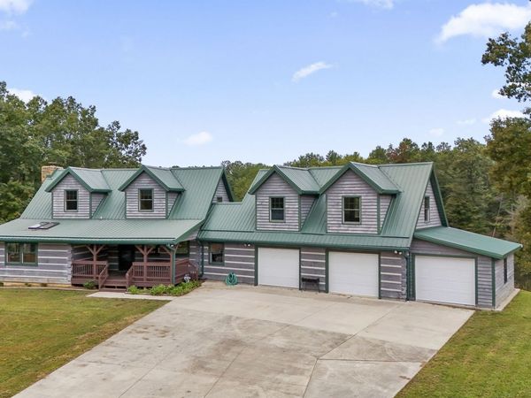300 Airway , Nashville, IN 47448