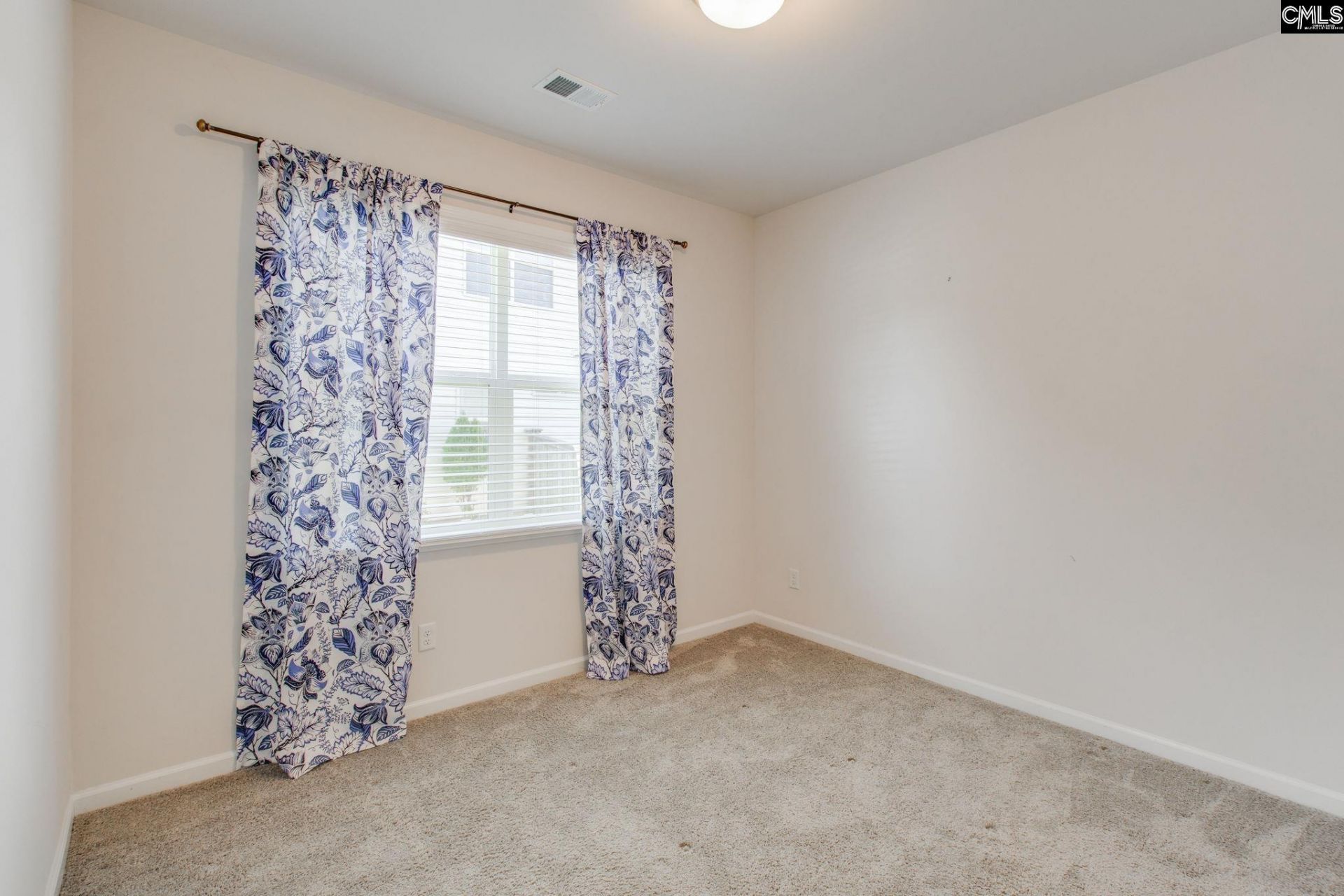 789 Edenhall Drive  Photo 5