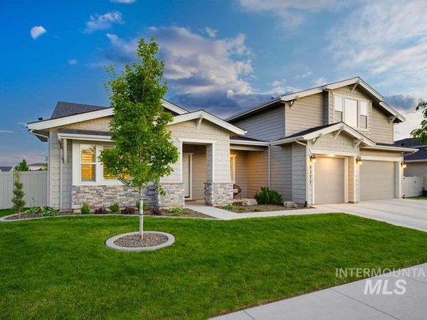 5371 W Philomena Dr, Meridian, ID 83646