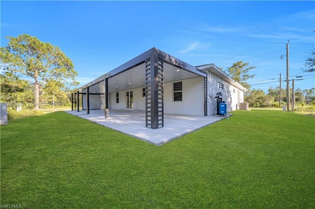 105 E 15th St, Lehigh Acres, FL 33972 Photo