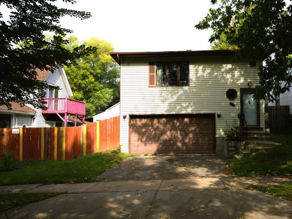 1639 4th Street E, Saint Paul, MN 55106