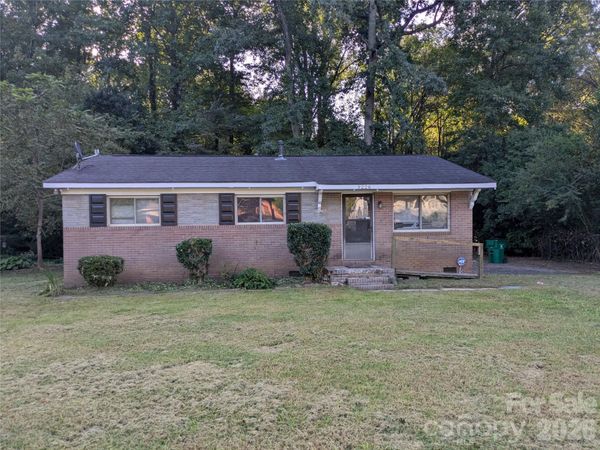 9226 Feldbank Drive , Charlotte, NC 28216
