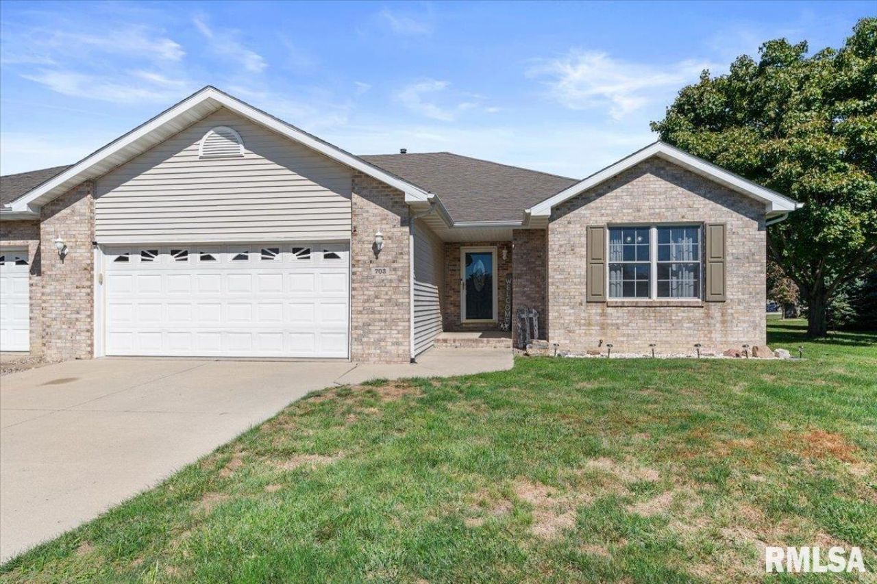 703 Burberry Lane, Rochester, IL 62563 Main Photo