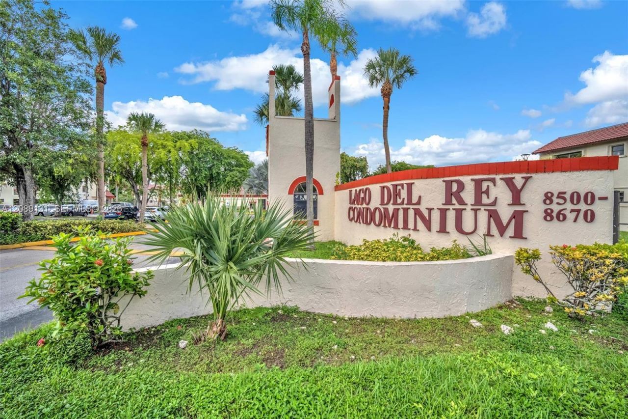 8600 SW 149th Ave , Unit 614, Miami, FL 33193 Photo