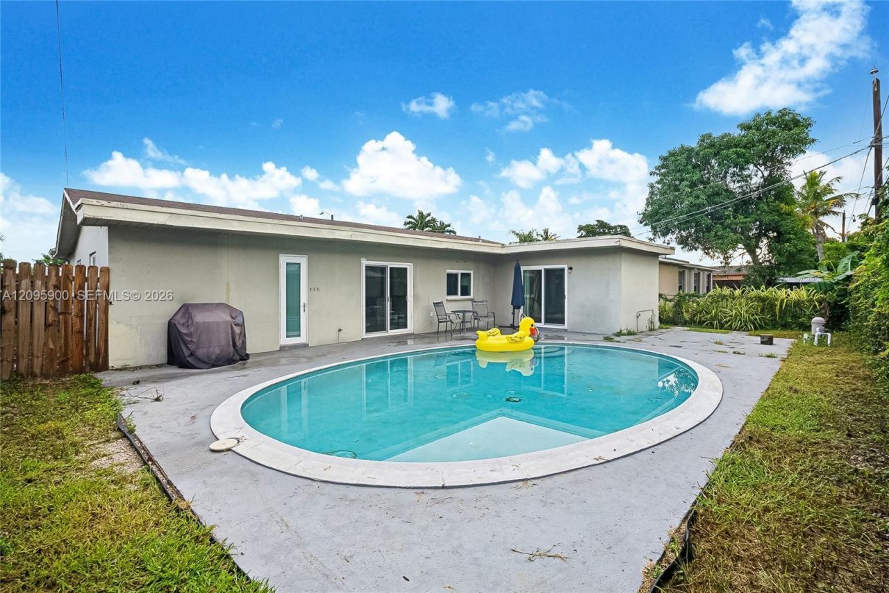 8440 Sheraton Dr, Miramar, FL 33025 Photo