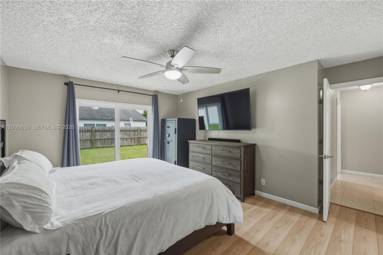 1290 Mc Dermott Ln, Royal Palm Beach, FL 33411 Photo
