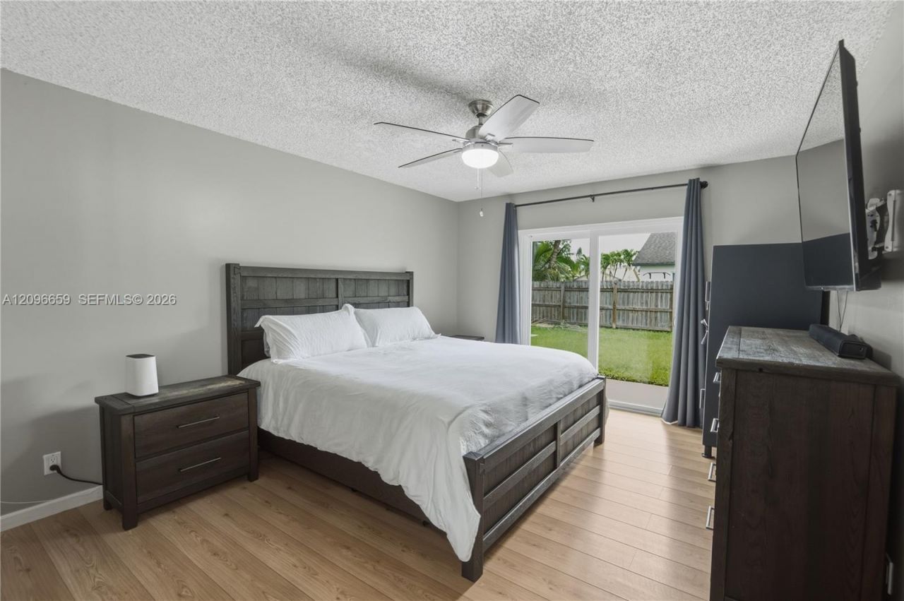 1290 Mc Dermott Ln, Royal Palm Beach, FL 33411 Photo
