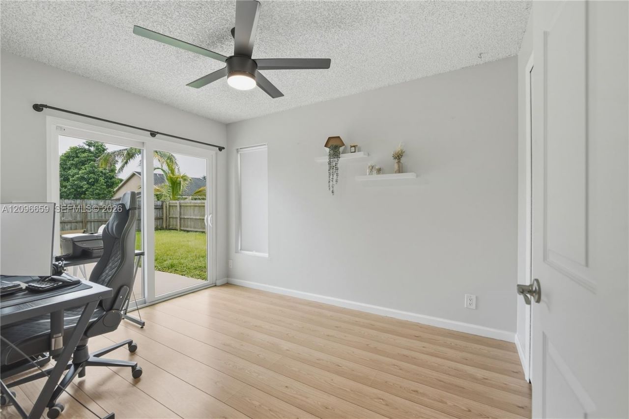 1290 Mc Dermott Ln, Royal Palm Beach, FL 33411 Photo
