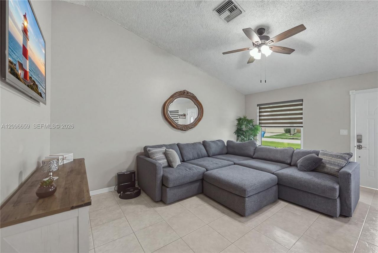 1290 Mc Dermott Ln, Royal Palm Beach, FL 33411 Photo