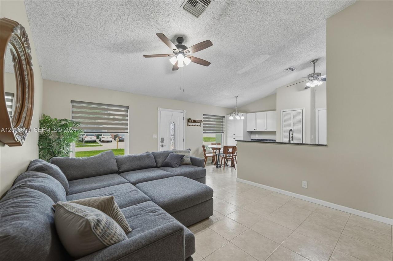 1290 Mc Dermott Ln, Royal Palm Beach, FL 33411 Photo