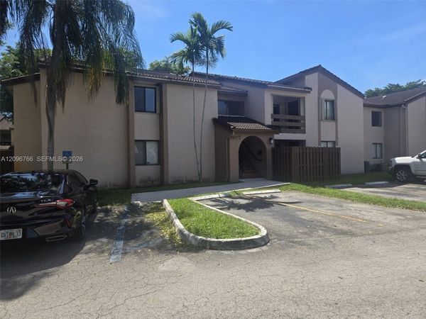 8977 SW 123rd Ct, Unit 104, Miami, FL 33186