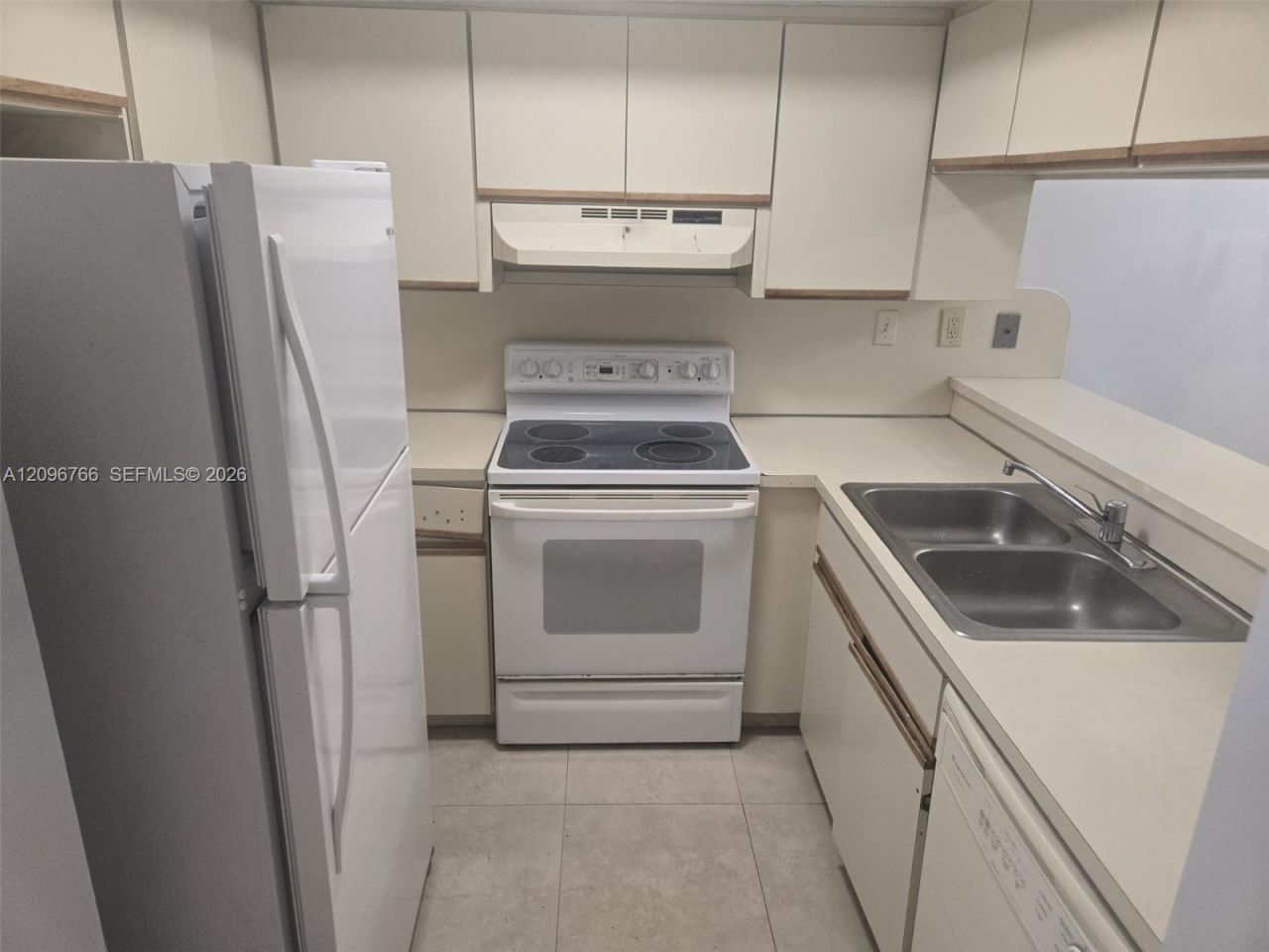 8977 SW 123rd Ct, Unit 104, Miami, FL 33186 Photo