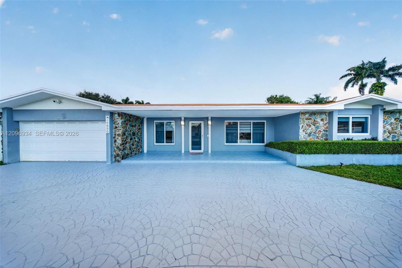 19850 SW 83rd Ave , Cutler Bay, FL 33189 Photo