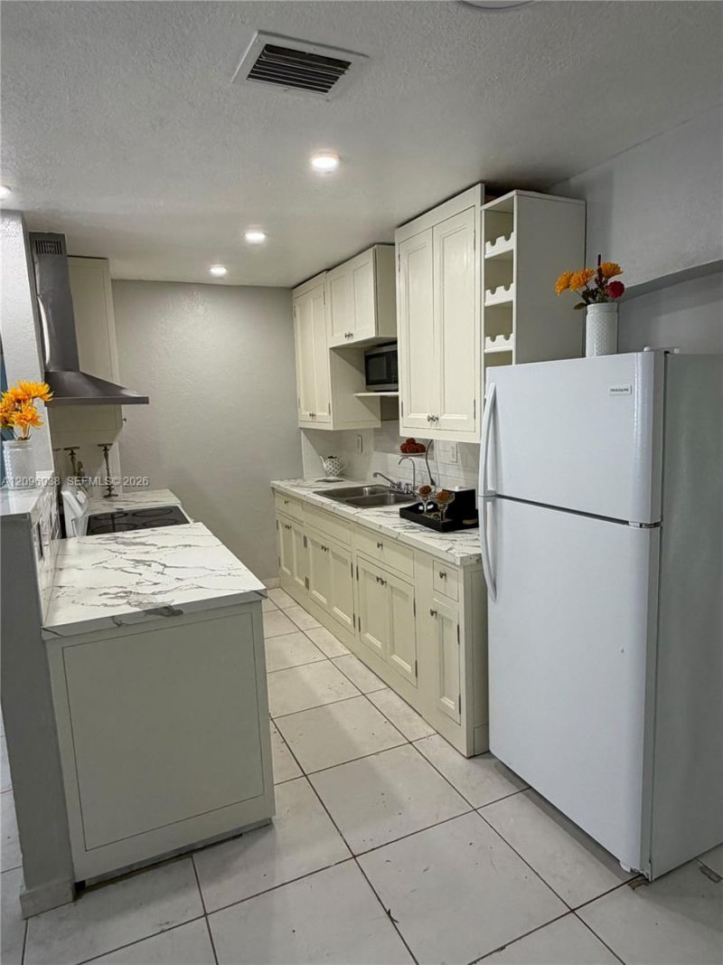 3240 NW 210th Ter, Miami Gardens, FL 33056 Photo