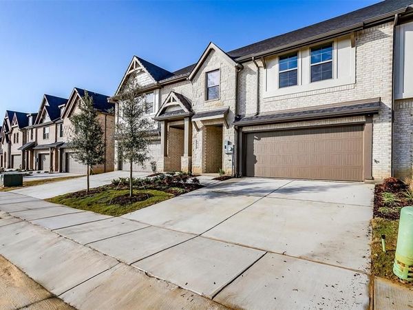 802 Homeplace Circle, Mansfield, TX 76063