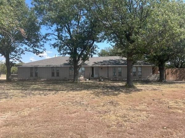 1353 Beasley Boulevard , Whitewright, TX 75491