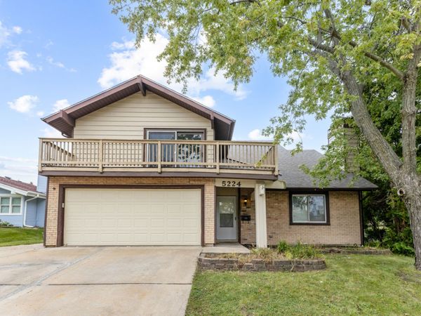 5224 Arlington Circle , Hanover Park, IL 60133