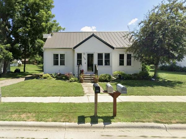 132 S BIRCH AVENUE, Gillett, WI 54124
