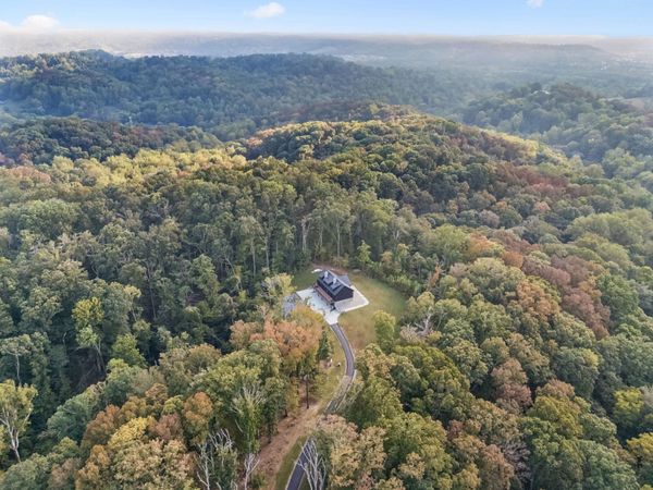 7650 Chipmunk Ln , Nashville, TN 37221