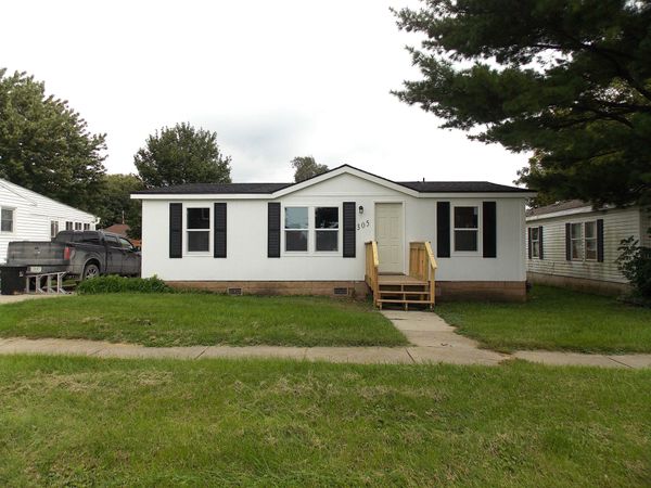 305 E Walnut Street, Ogden, IA 50212