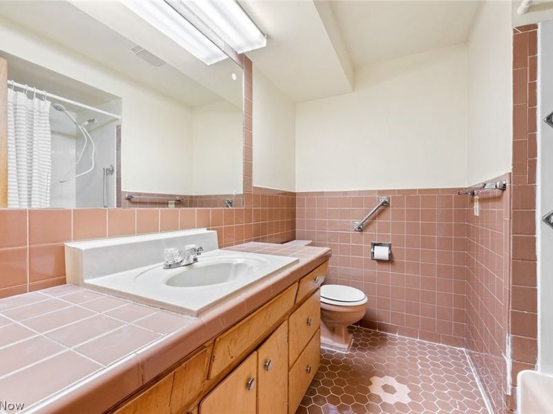 1770 Tanglewood Drive, Akron, OH 44313 Photo 12