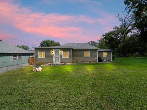 4261 NE 27th Street, Des Moines, IA 50317