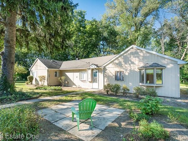 3601 Bendelow Road , Rochester Hills, Mi 48307