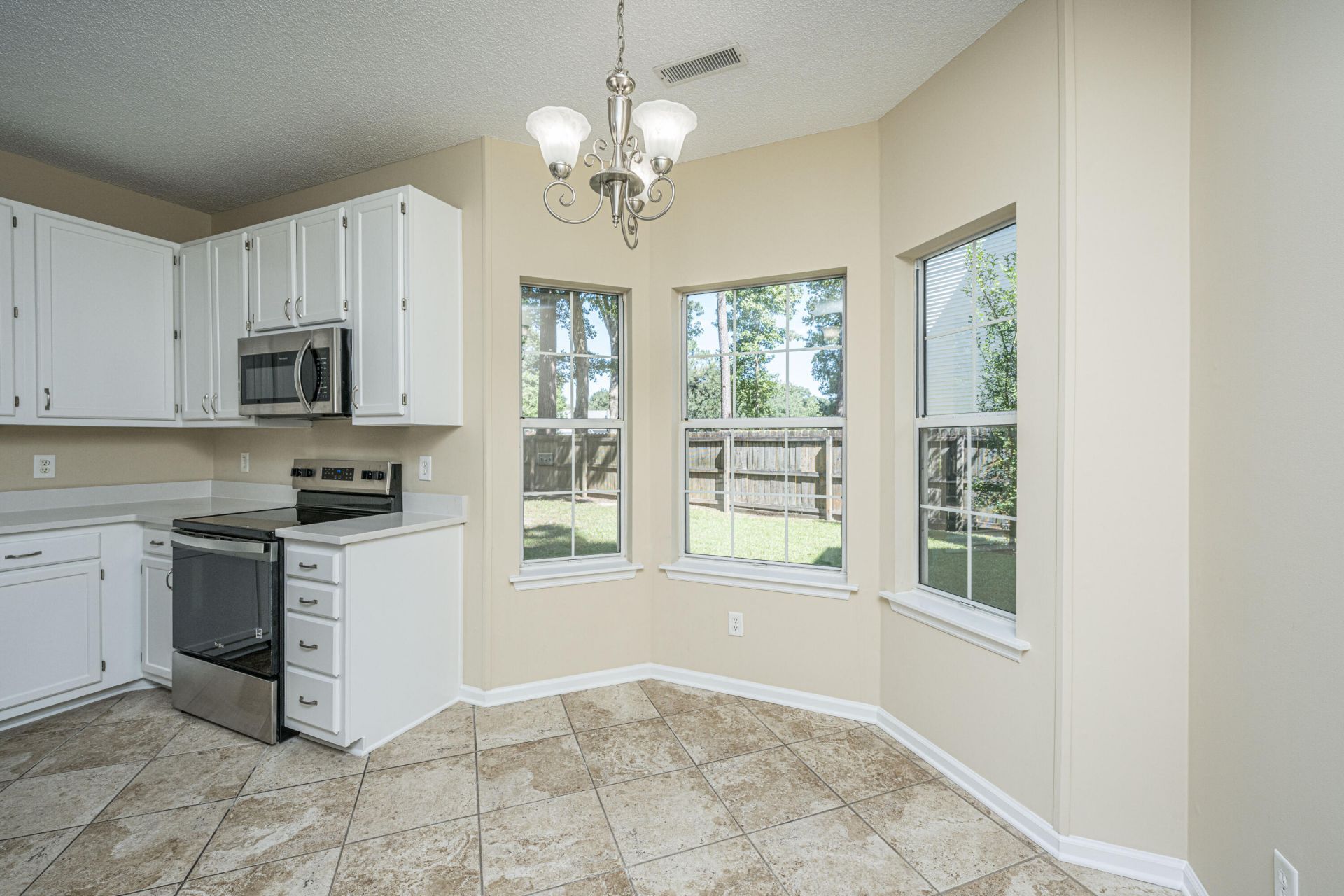 5005 Willoway Circle Photo 18
