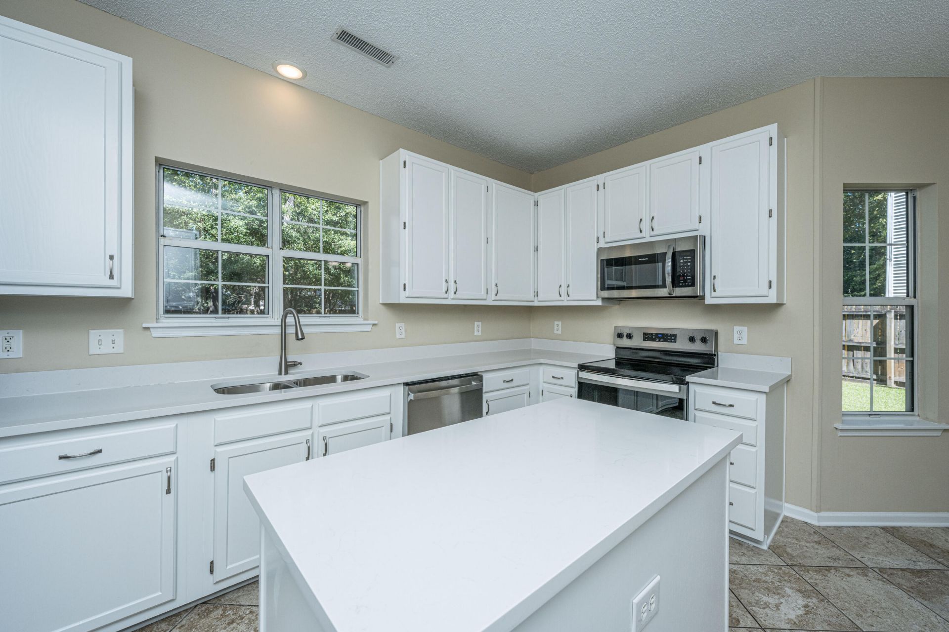 5005 Willoway Circle Photo 22