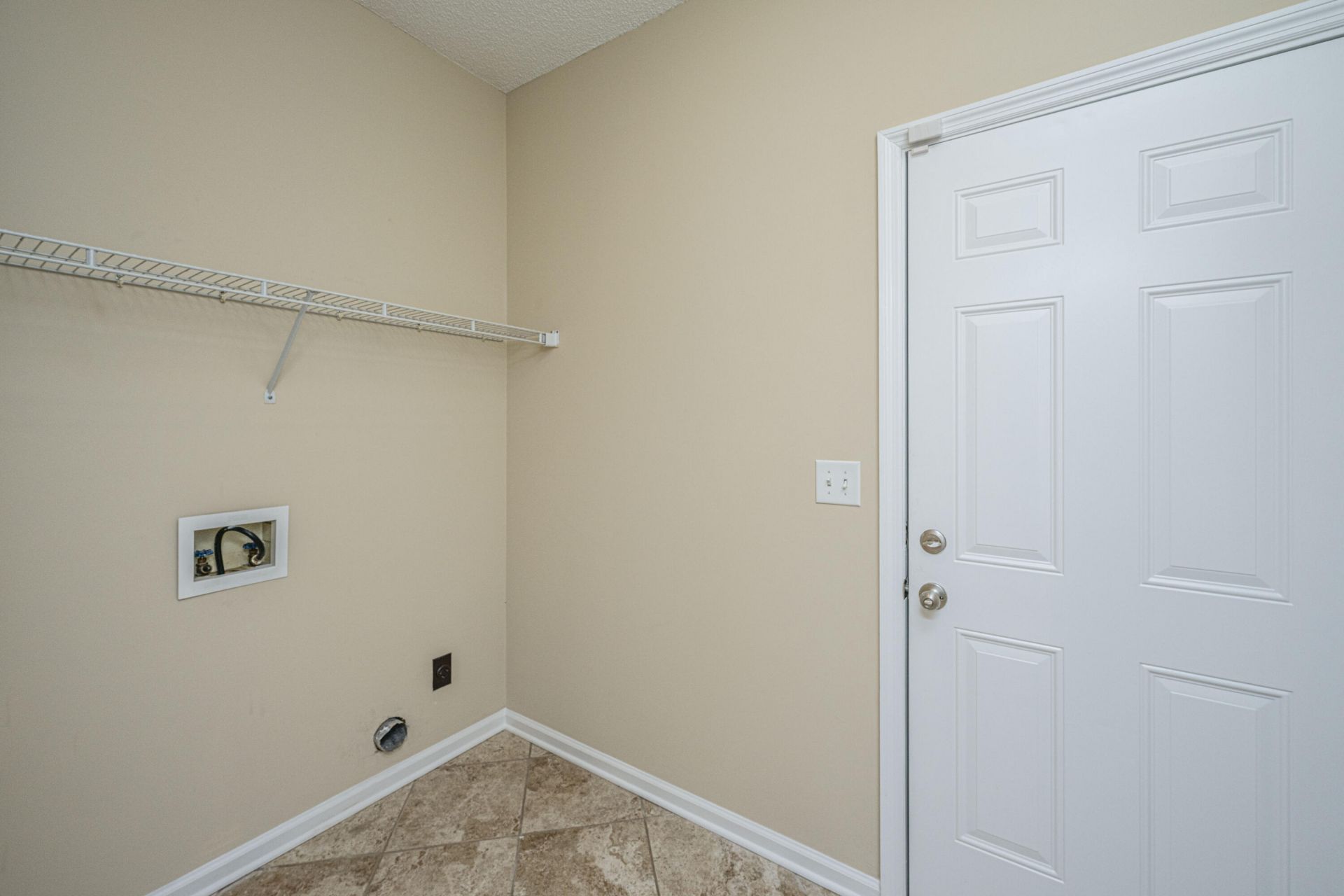 5005 Willoway Circle Photo 23