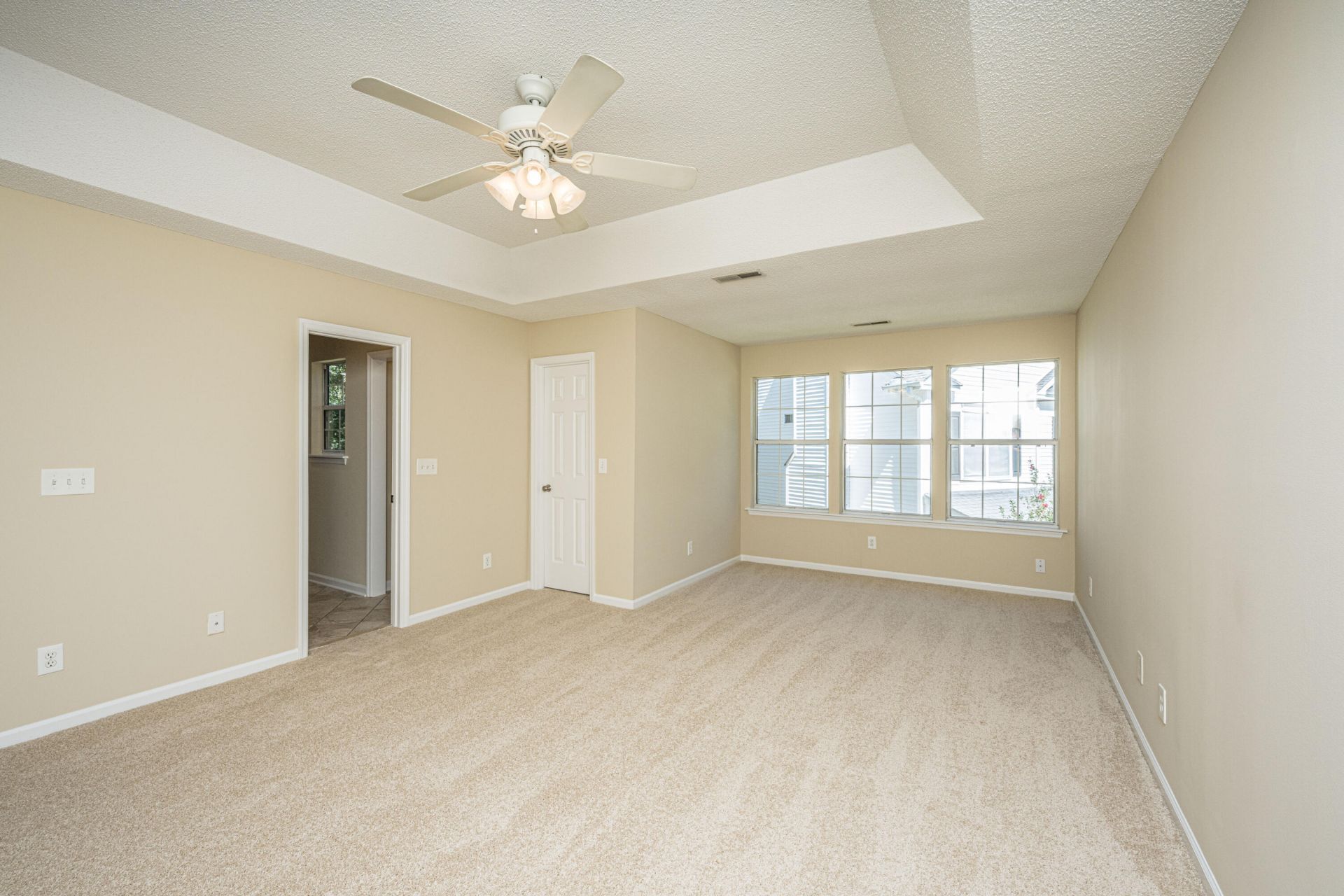 5005 Willoway Circle Photo 27