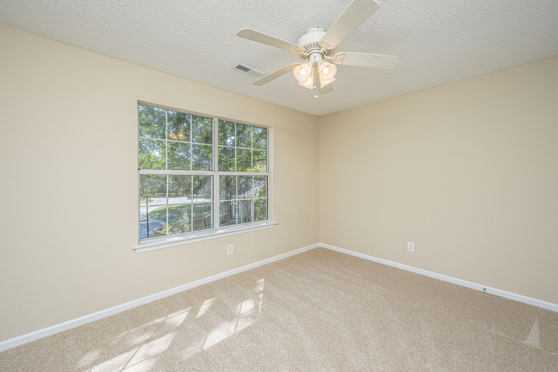 5005 Willoway Circle Photo 33