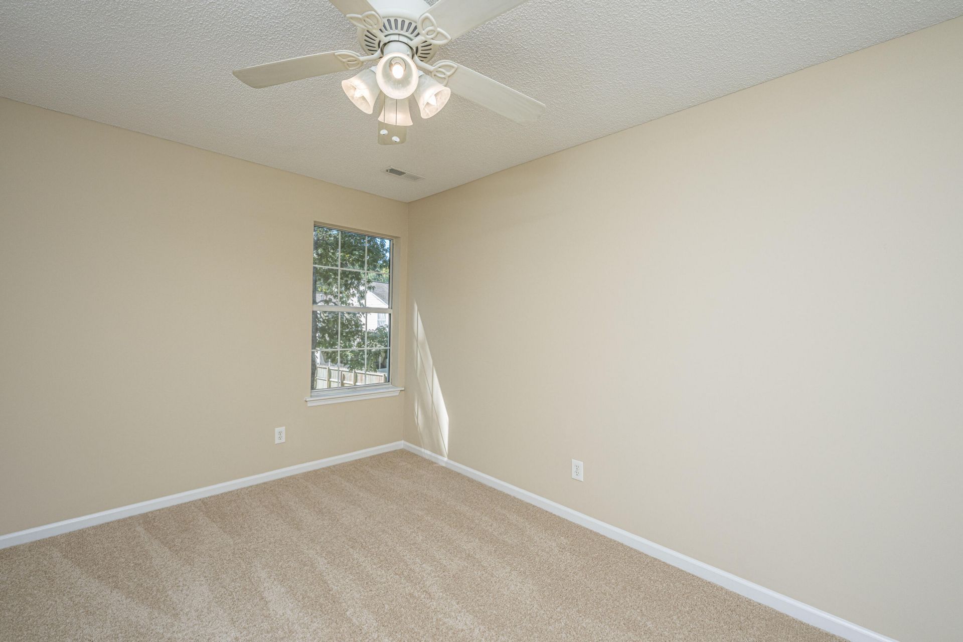 5005 Willoway Circle Photo 35
