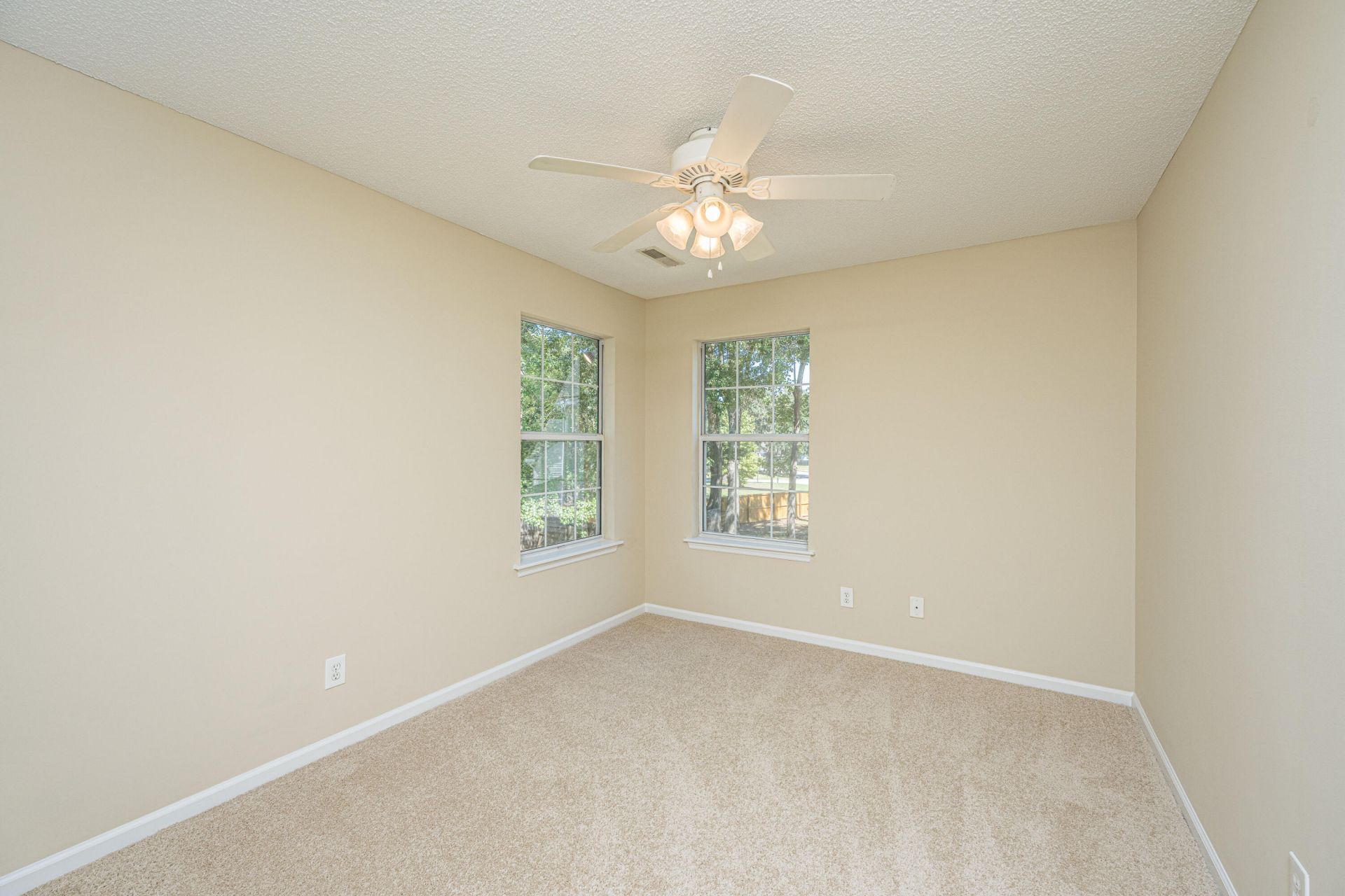 5005 Willoway Circle Photo 40