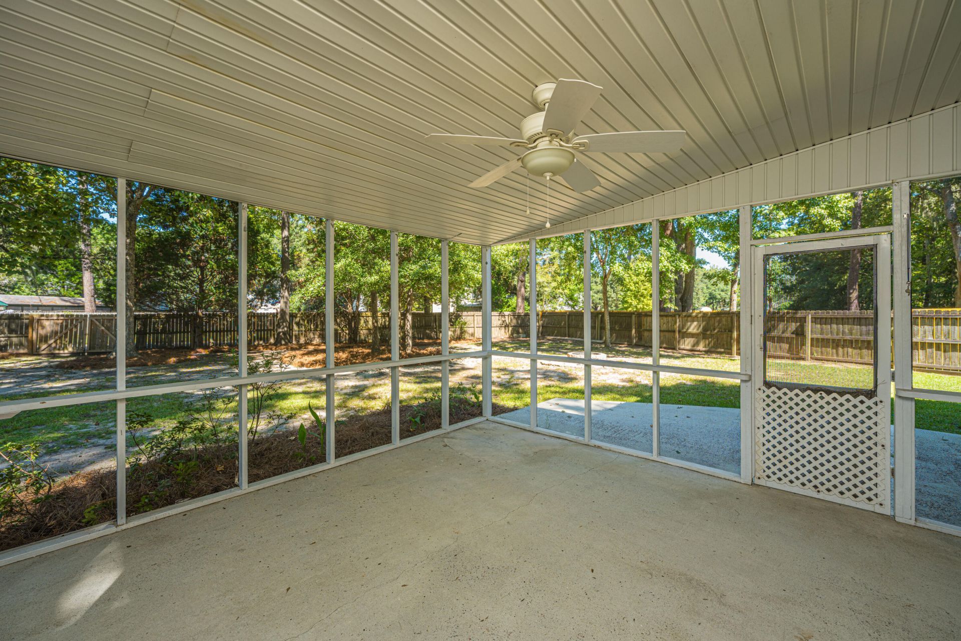 5005 Willoway Circle Photo 48