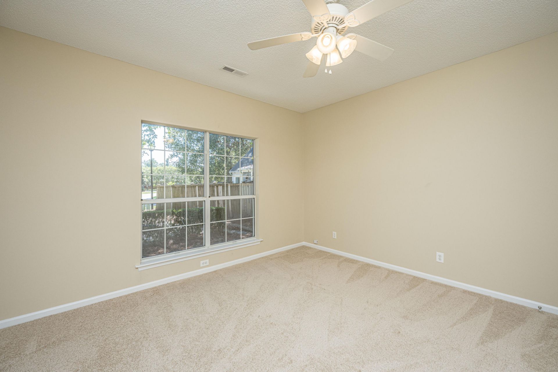 5005 Willoway Circle Photo 7