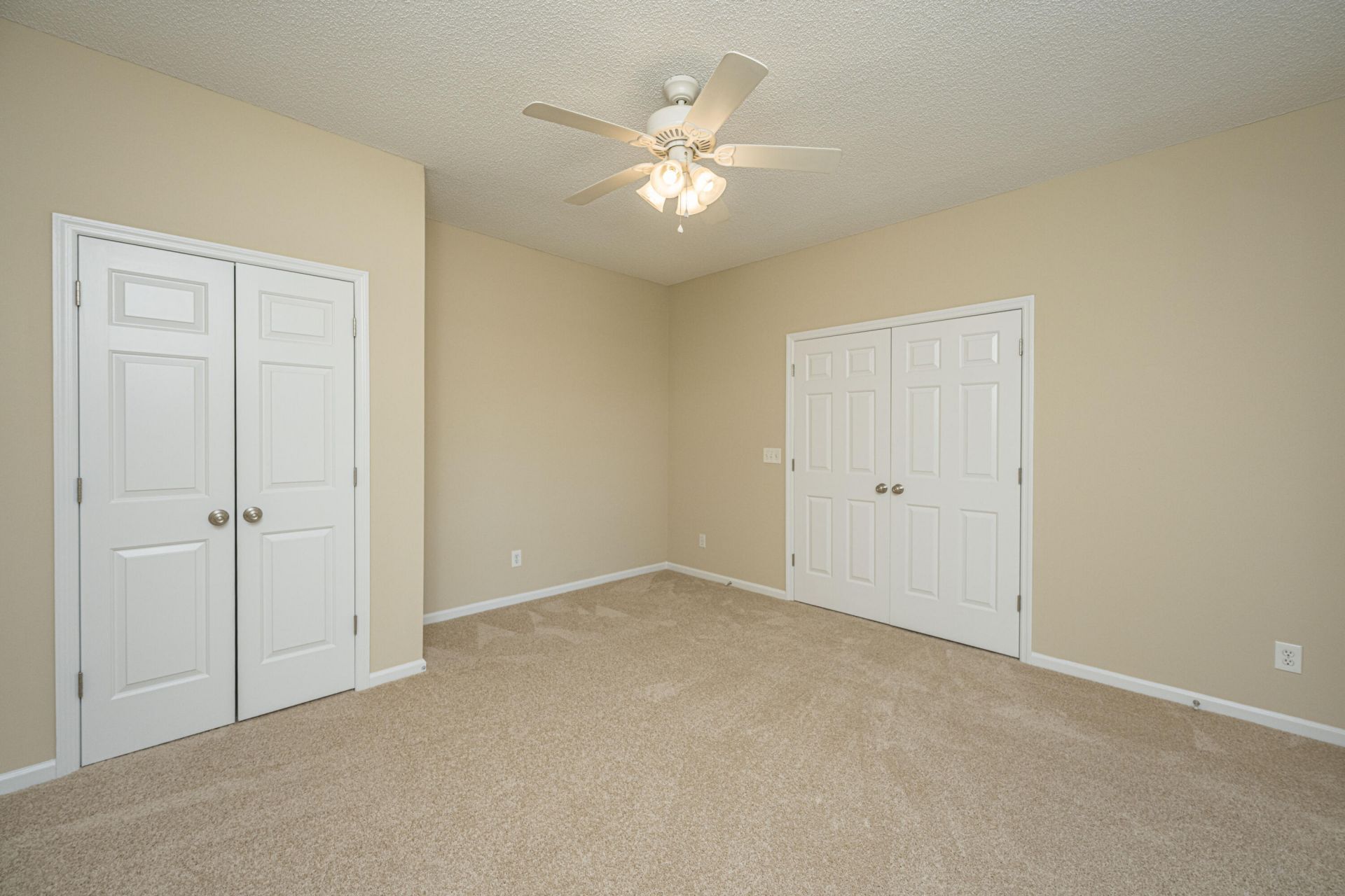 5005 Willoway Circle Photo 8