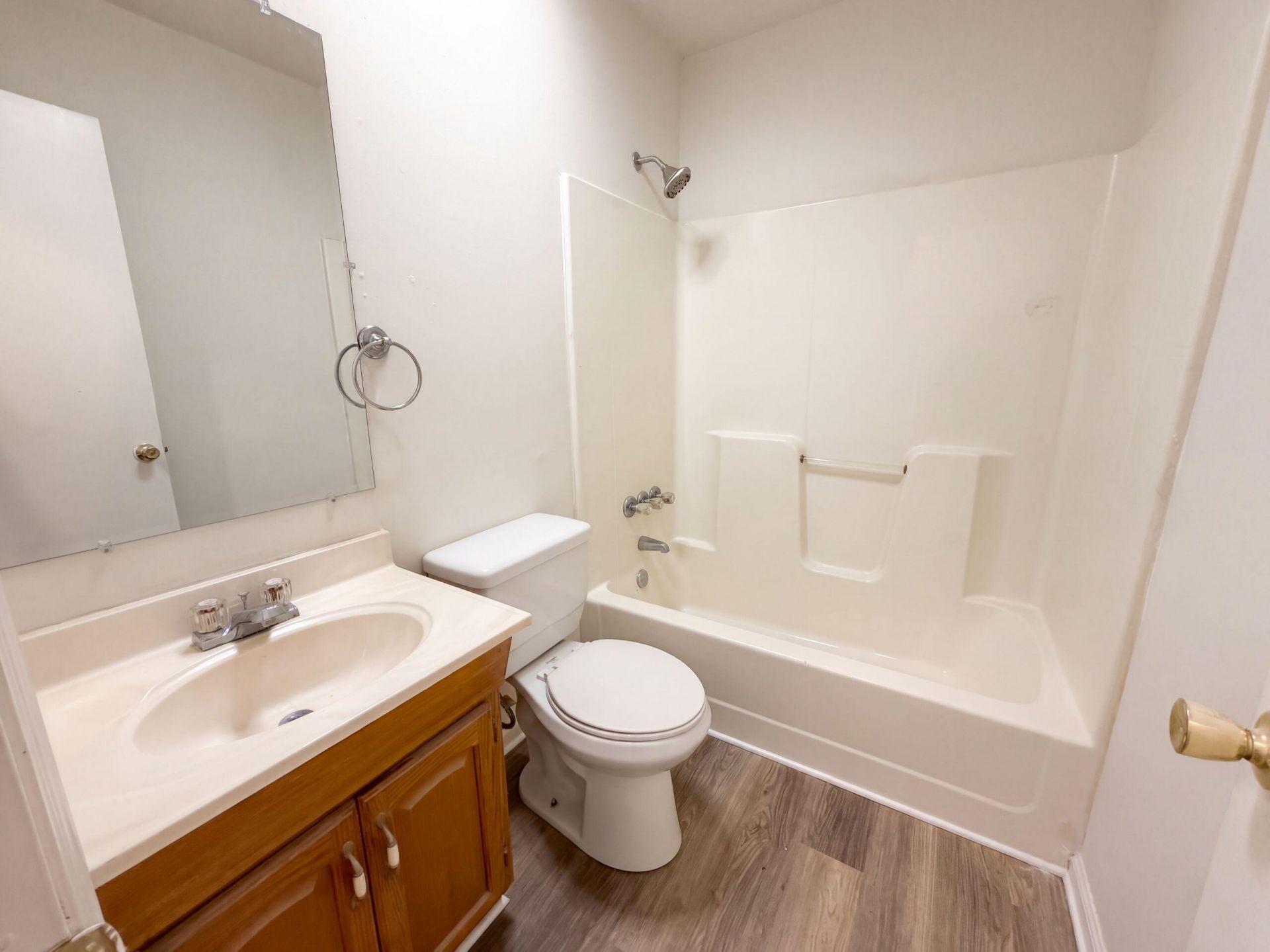 1300 Maryland Drive Photo 13
